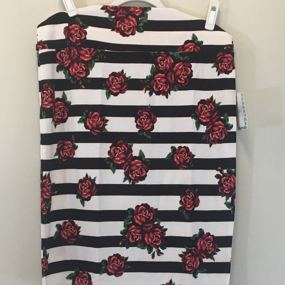 💕 2/$25 SALE LuLaRoe CASSIE skirt 2 XL (22-24)
